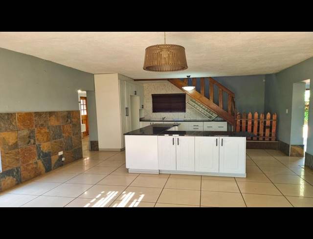 3 BEDROOM HOUSE FOR SALE IN SABIE EXT 9
